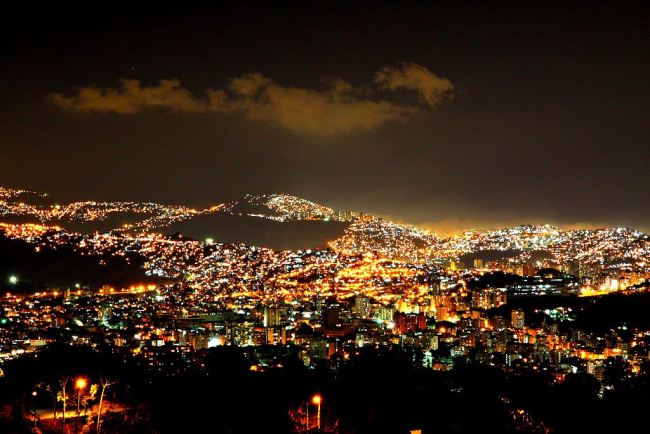 Entre el Cielo y la Noche